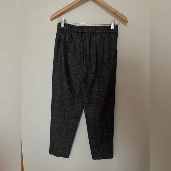 Babaton Aritzia Pleated Pants (Grey, Size 2) - Picture 5 of 6